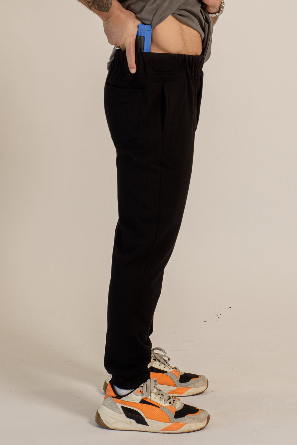 Men wearing Armato black Joggers